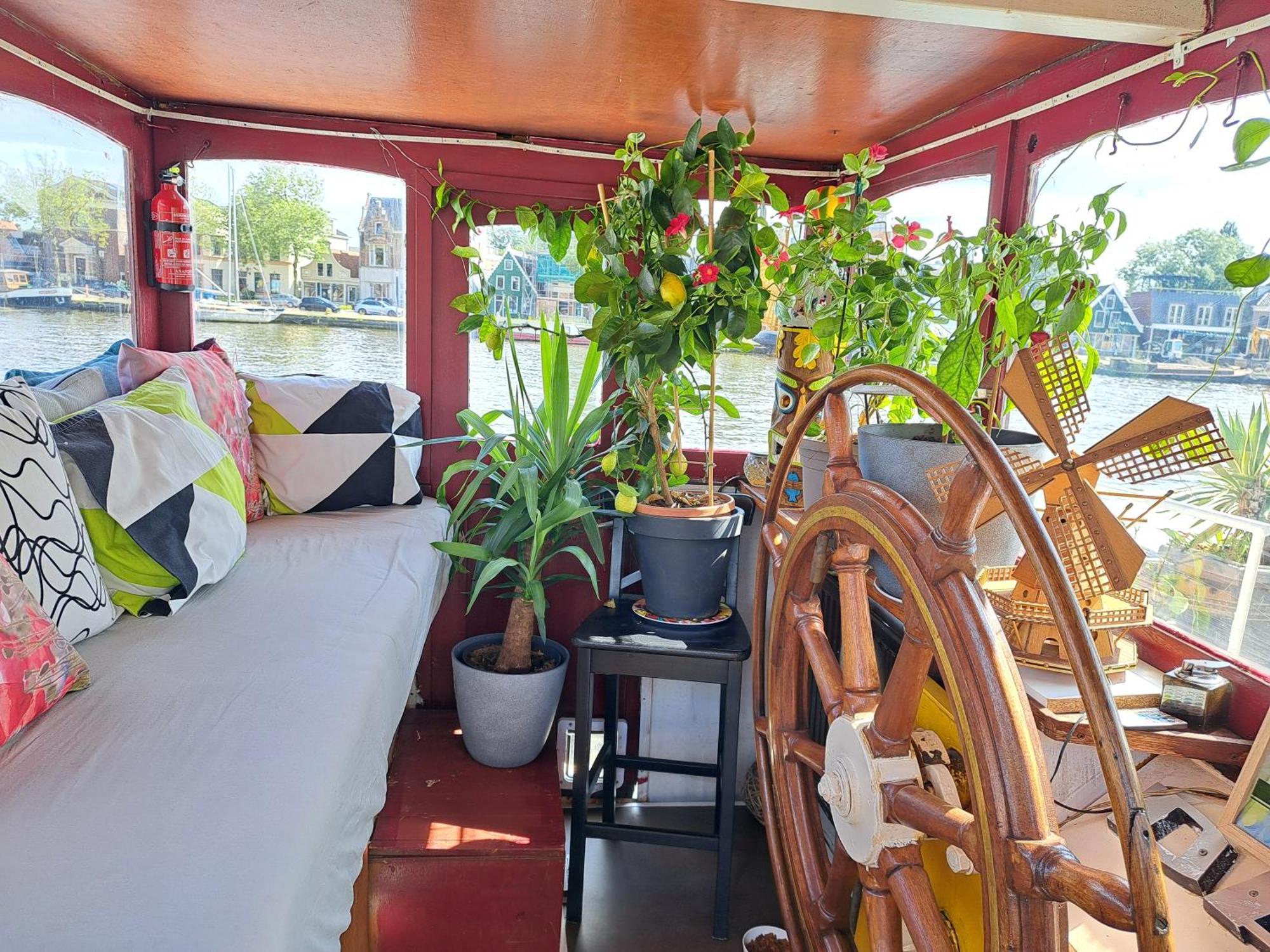 B&B Teddy "Prachtig Authentiek Woonschip Uit 1912, 15 Minuten Van Amsterdam" Wormer Zewnętrze zdjęcie