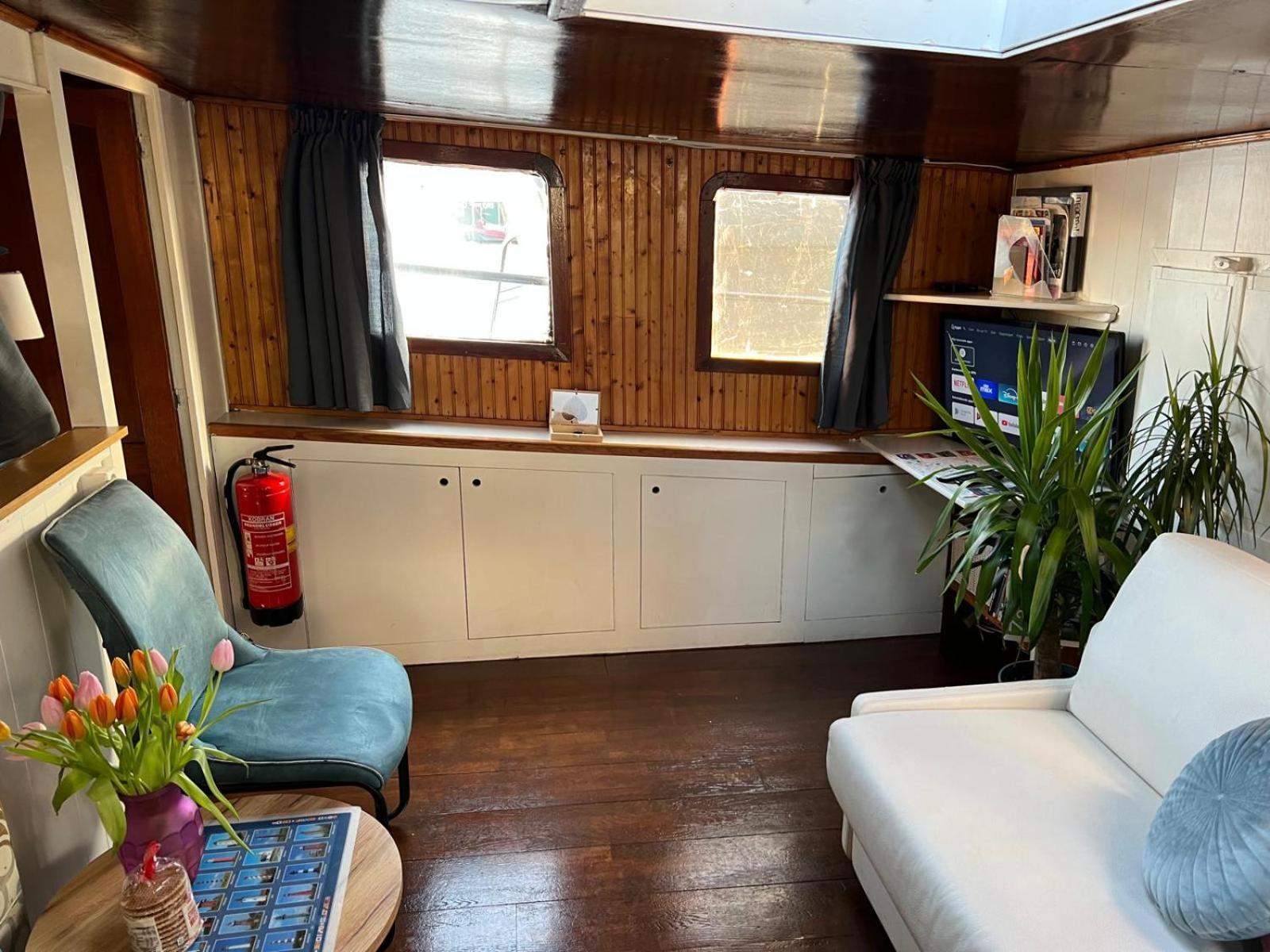 B&B Teddy "Prachtig Authentiek Woonschip Uit 1912, 15 Minuten Van Amsterdam" Wormer Zewnętrze zdjęcie