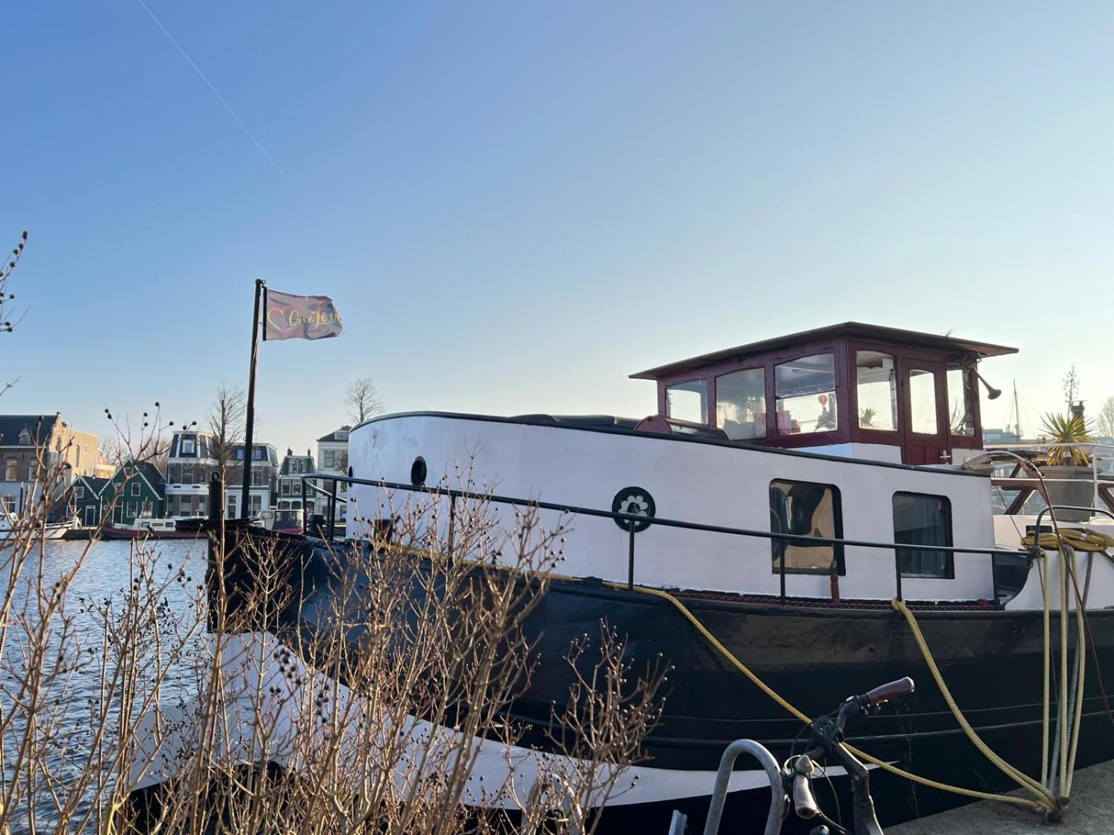 B&B Teddy "Prachtig Authentiek Woonschip Uit 1912, 15 Minuten Van Amsterdam" Wormer Zewnętrze zdjęcie